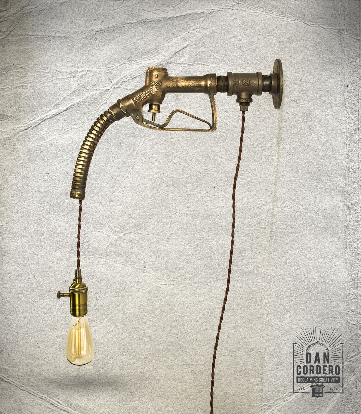 Gas_Pump_Nozzle_Lamp_4