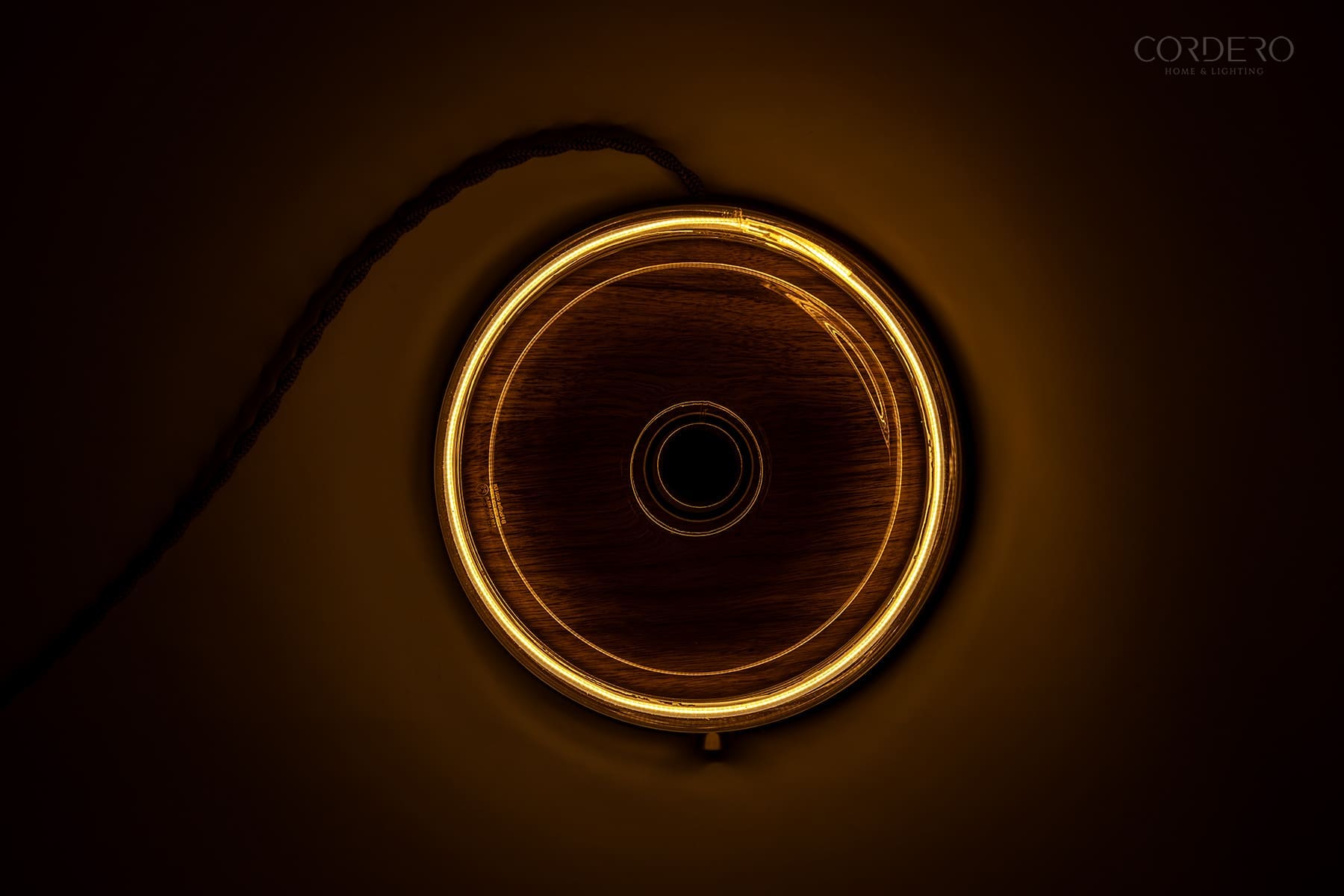 The Elor Lamp — Grand